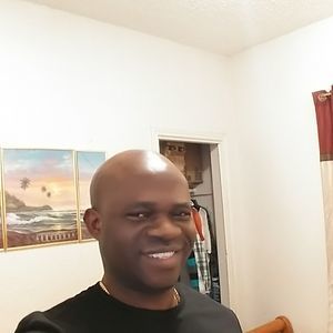 Meet your Posher, Olalekan